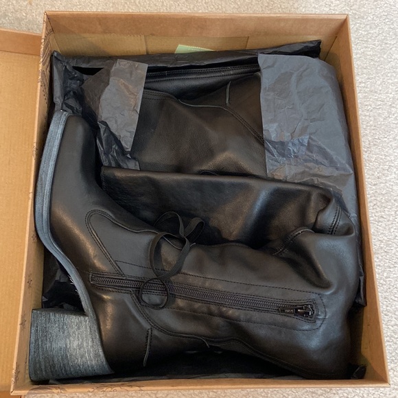 Free People Over-the-knee Leather Boots (Made in Spain) - Picture 10 of 12